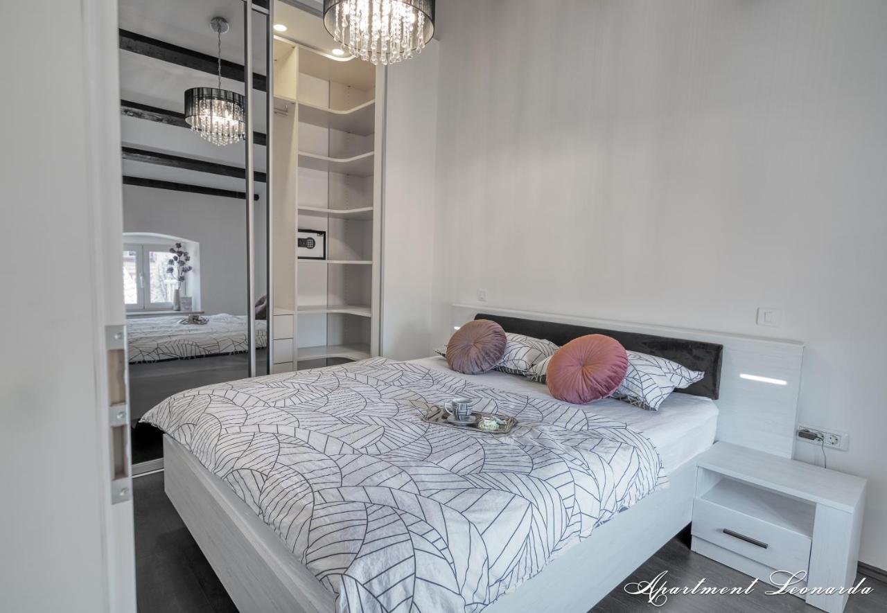Апартаменти Penthouse Leonarda With Private Parking Пула Екстер'єр фото